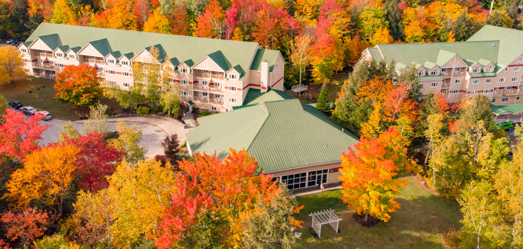 Grand Summit Hotel in the fall