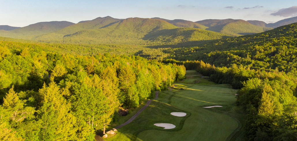 sunday river golf club green and mountains
